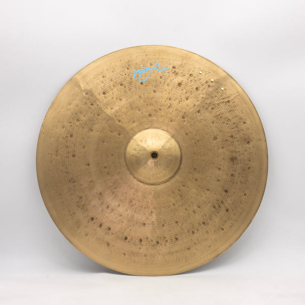 19" Lucy n°28